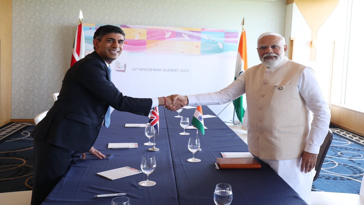 PM Modi Meets Rishi Sunak: हिरोशिमा में गले मिले ब्रिटेन के पीएम ऋषि सुनक और PM मोदी, इन मुद्दों को लेकर हुई दोनों नेताओं में बातचीत