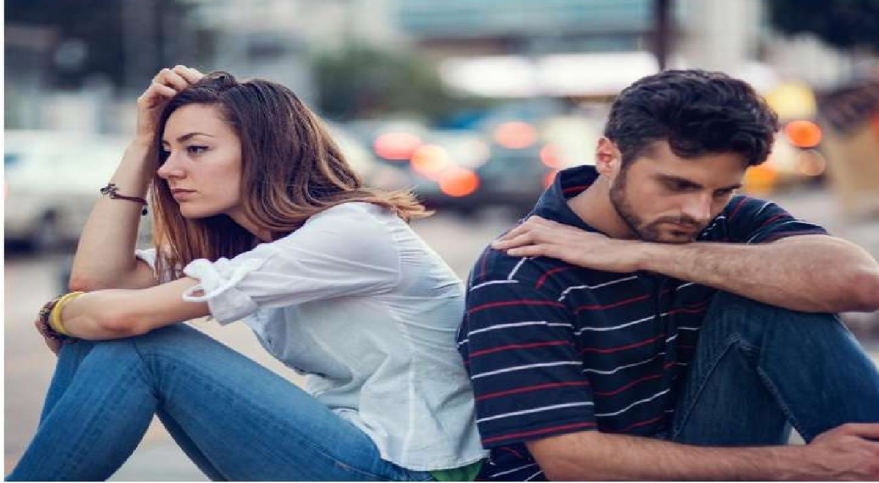 Relationship Tips: अपने पति की इन हरकतों को करें नोटिस, वरना किसी और माया के मायाजाल में उलझ जाएगा पार्टनर