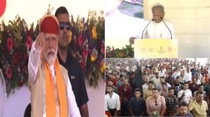Viral Video: मंच पर CM गहलोत के सामने लगे मोदी-मोदी के नारे, फिर प्रधानमंत्री ने किया कुछ ऐसा..