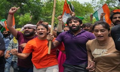 wrestlers protest