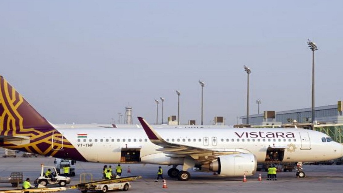 Maharashtra: Vistara Airlines में बैठे यात्री की इस हड़कत से फ्लाइट में मची हड़कंप, मुंबई पुलिस ने किया अरेस्ट