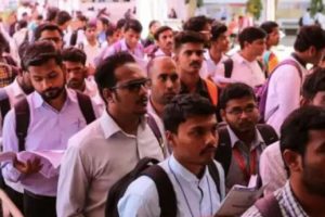 Job Fair in Varanasi: वाराणसी में लगा मेगा जॉब फेयर, 208 युवाओं को मिली नौकरी, 20 को मिला 6 लाख का पैकेज
