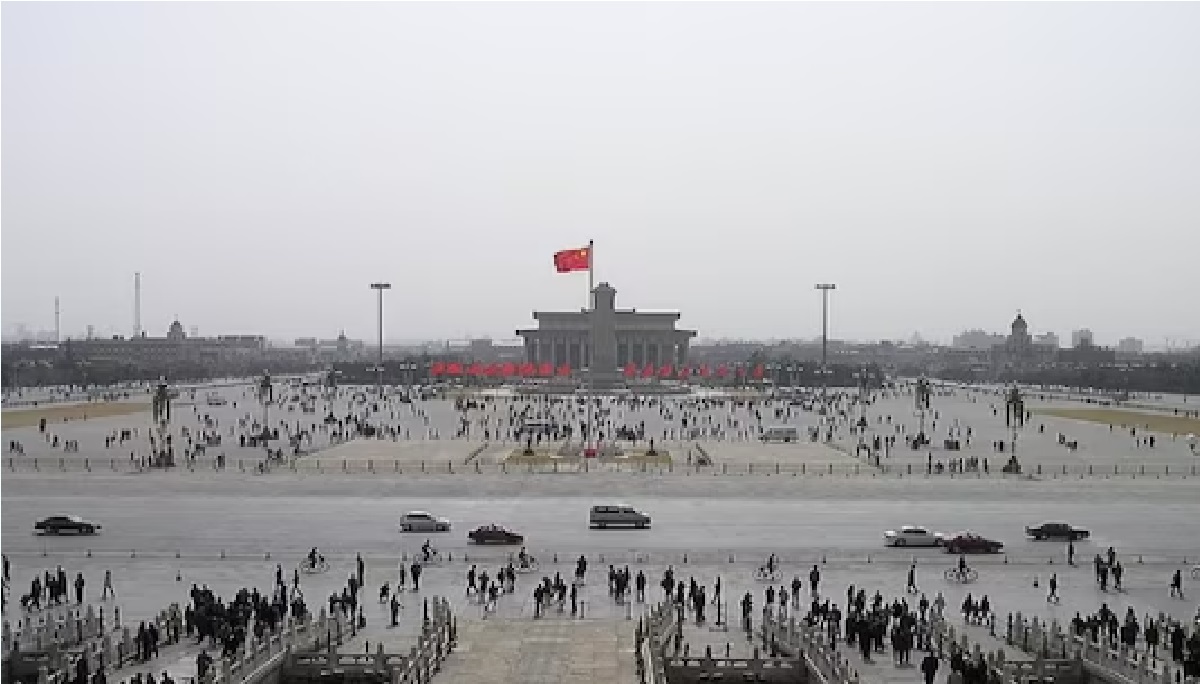 Tiananmen Square Protest: तियानमेन चौक नरसंहार की 34वीं बरसी आज, जब चीन ने हजारों छात्रों पर चढ़वा दिया था टैंक