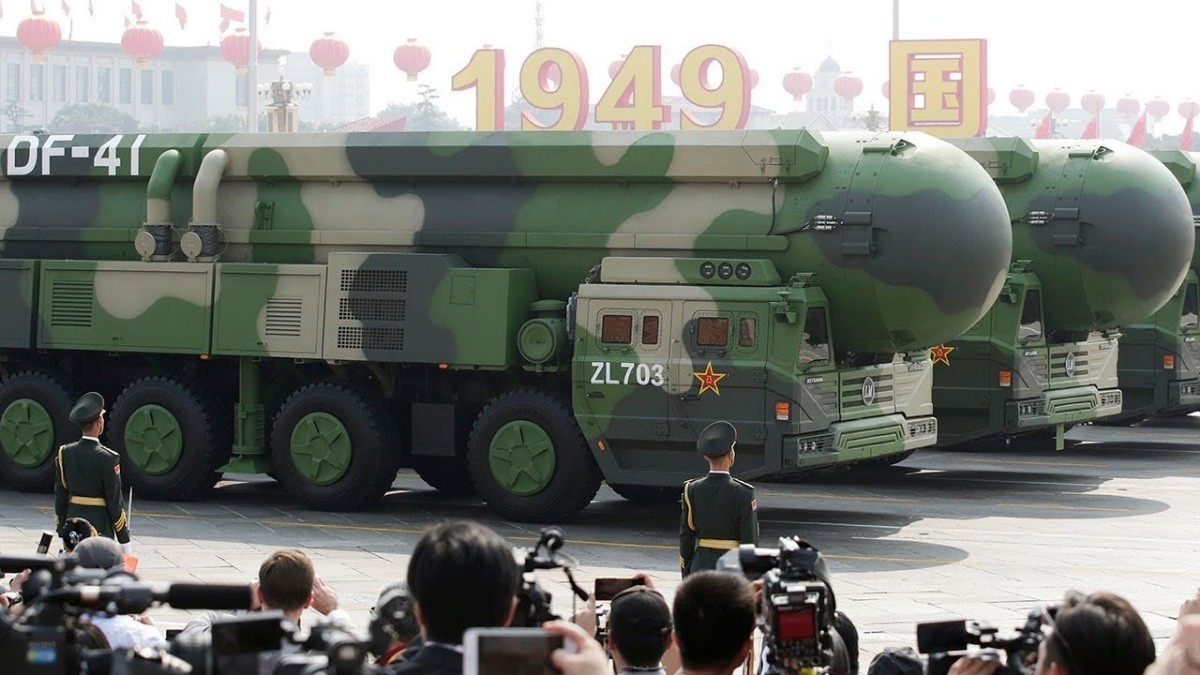 China: परमाणु हथियारों की होड़ में फिर जुटा चीन, 1 साल में बढ़ाए 60 हथियार, भारत-पाकिस्तान रह गए पीछे