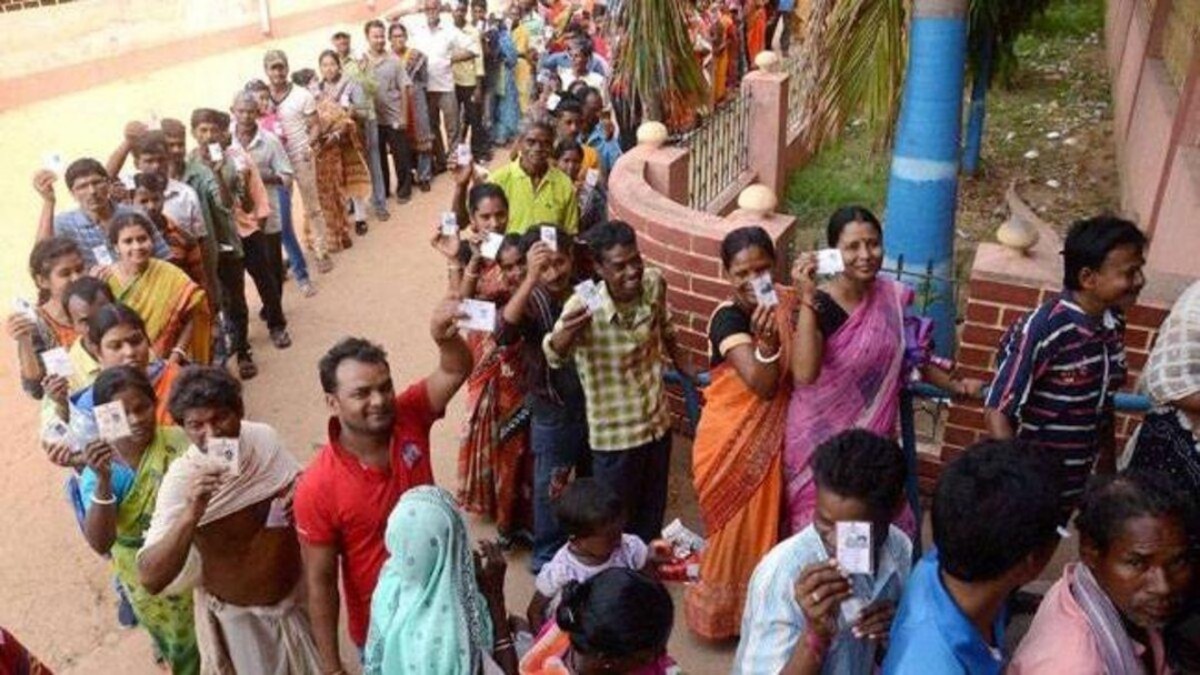 West Bengal: पश्चिम बंगाल पंचायत चुनाव: नहीं बढ़ाई जाएगी नामांकन की तारीख, कलकत्ता HC के फैसले से बढ़ी सियासी गर्मी
