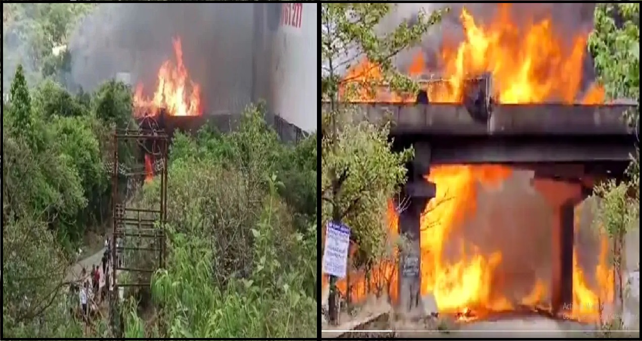 Maharashtra: मुंबई-पुणे एक्सप्रेस वे पर लगी भयंकर आग, तेल टैंकर बनी आग का गोला, 4 की मौत, 3 घायल