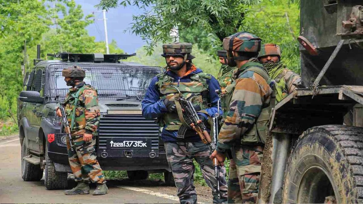 J&K: जम्मू-कश्मीर के पुंछ में 4 विदेशी आतंकी ढेर, राजौरी में घुसपैठ करते वक्त पहले 2 मारे गए थे