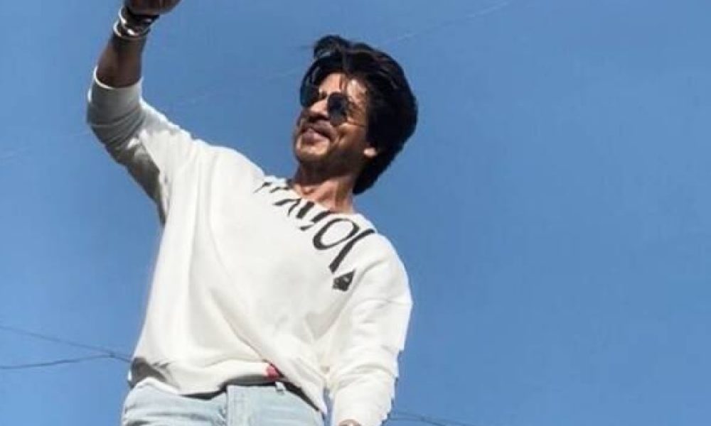 Shah Rukh Khan: तो क्या झूठी थी शाहरुख खान की शूटिंग में घायल होने की खबर?, जानिए क्यों कही जा रही ये बात
