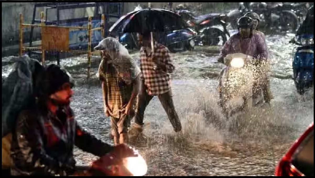 Telangana: तेलंगाना में भारी बारिश से बाढ़ जैसे हालात, स्कूल-कॉलेज बंद