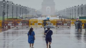 Rain Today: दिल्ली-NCR में बदला मौसम का मिजाज, सुबह से कई इलाकों में झमाझम बारिश, जानिए आने वाले दिनों का हाल