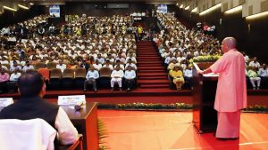 UP: CM योगी ने युवाओं को दिए नियुक्त पत्र, कहा- नागरिकों के साथ नौकरियों में भेदभाव करना सबसे बड़ा पाप