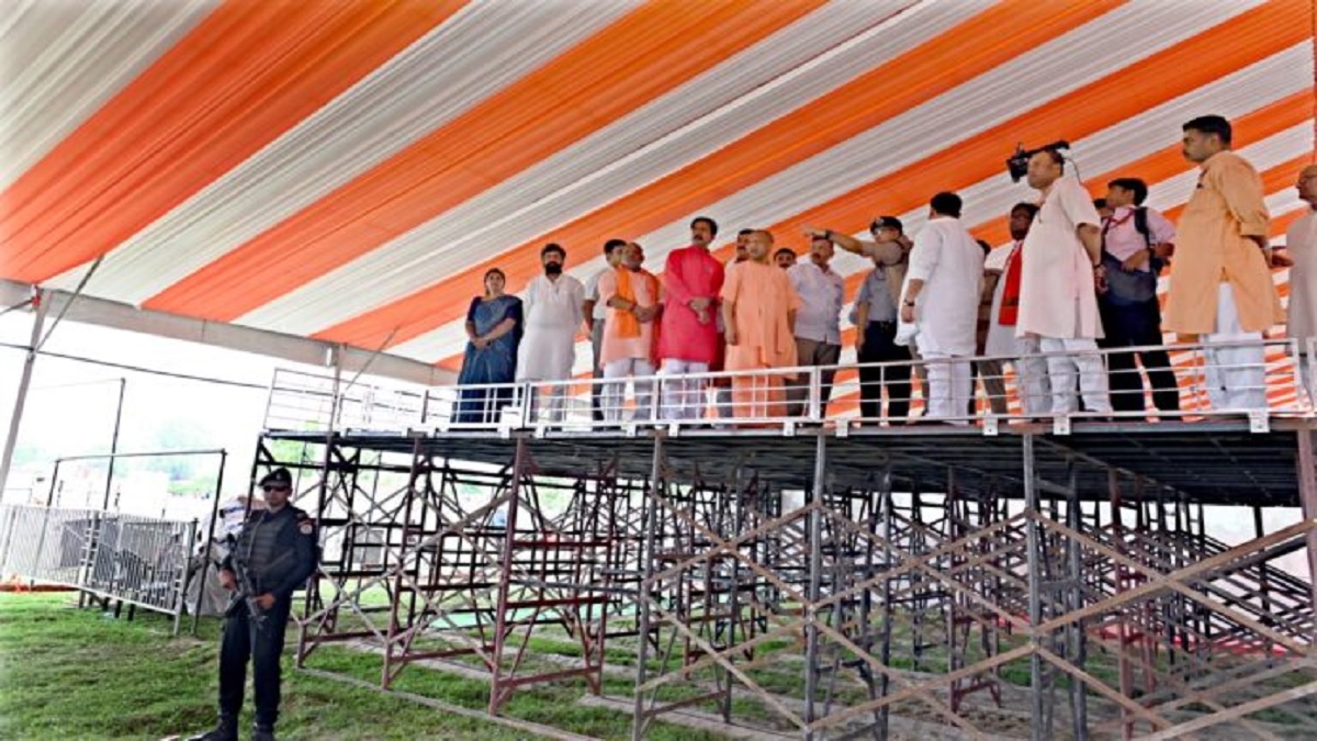 UP: प्रधानमंत्री की मंशा के अनुरूप काशी की छवि दिखनी चाहिए- सीएम योगी