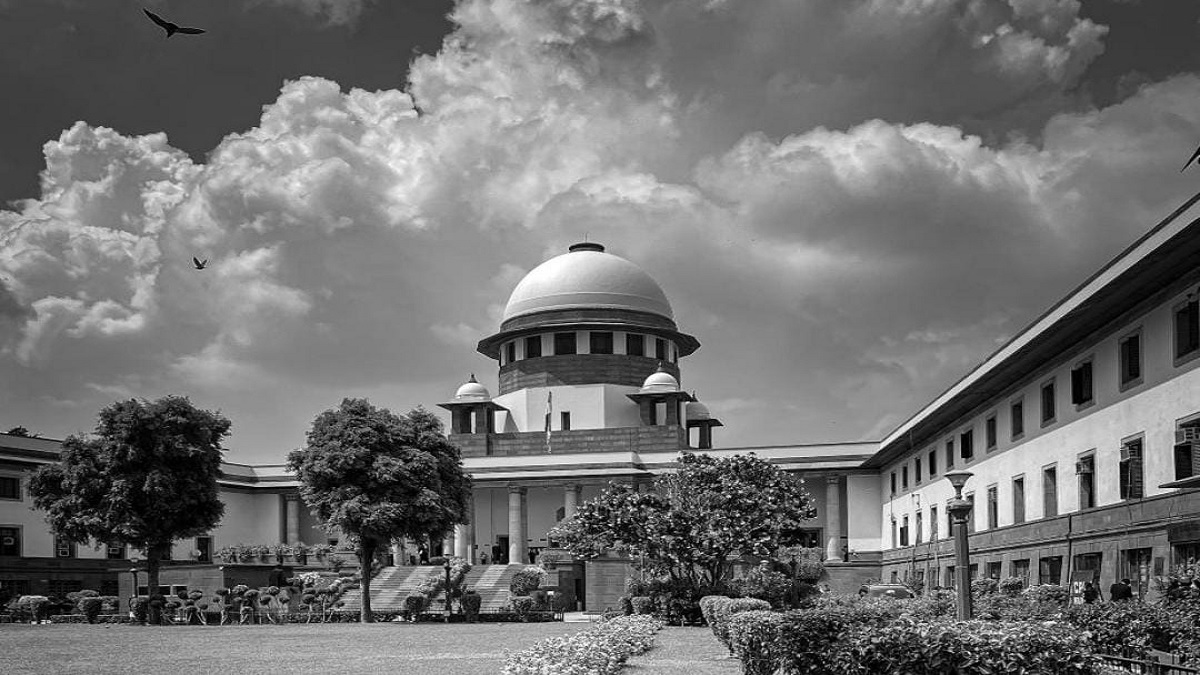 Supreme Court: वैवाहिक दुष्कर्म को आपराधिक कृत्य घोषित करने के लिए SC में आज होगी सुनवाई, तीन जजों की पीठ करेगी फैसला