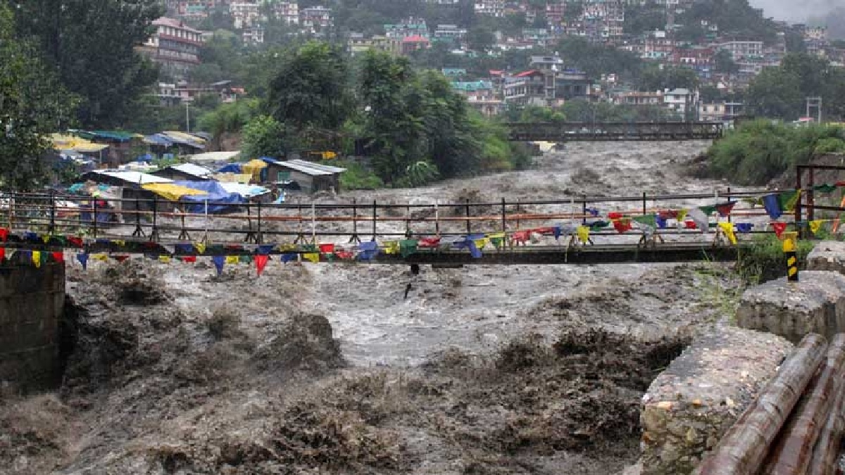 Heavy Rain: हिमाचल से दिल्ली तक जारी रहेगा बारिश का कहर, पूर्वोत्तर राज्यों के लिए भी अलर्ट जारी