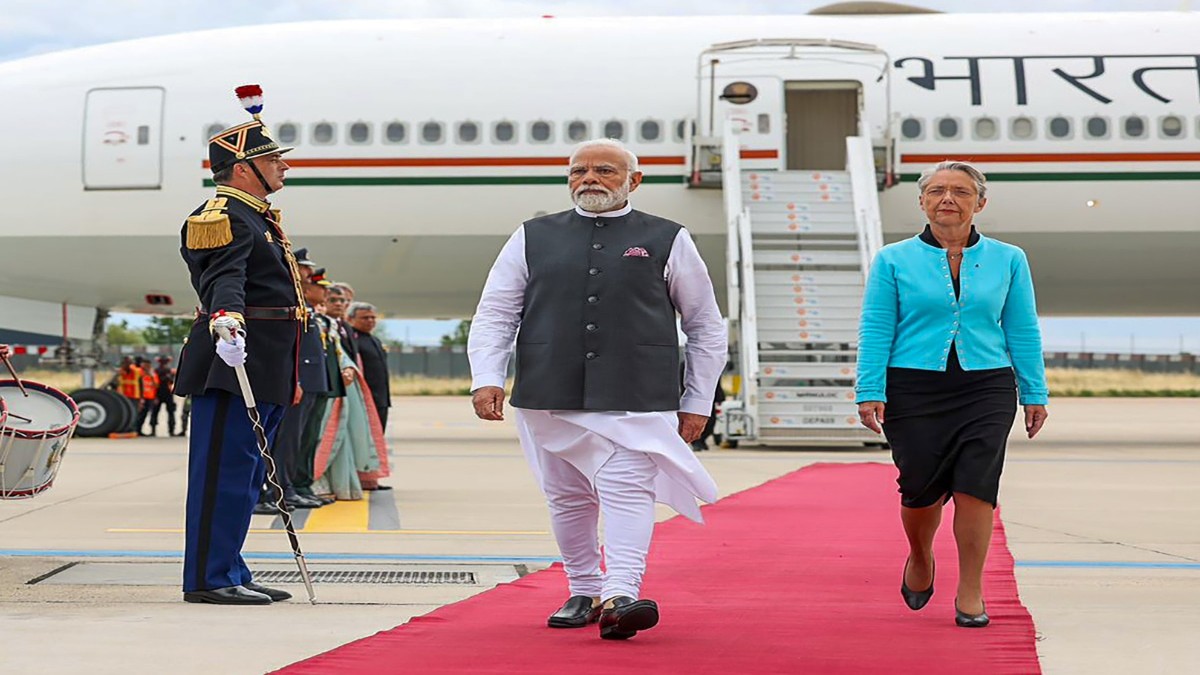 PM Modi In France: ऐतिहासिक बास्तील डे परेड में शामिल होंगे पीएम नरेंद्र मोदी, फ्रांसीसी राष्ट्रपति भी रहेंगे मौजूद