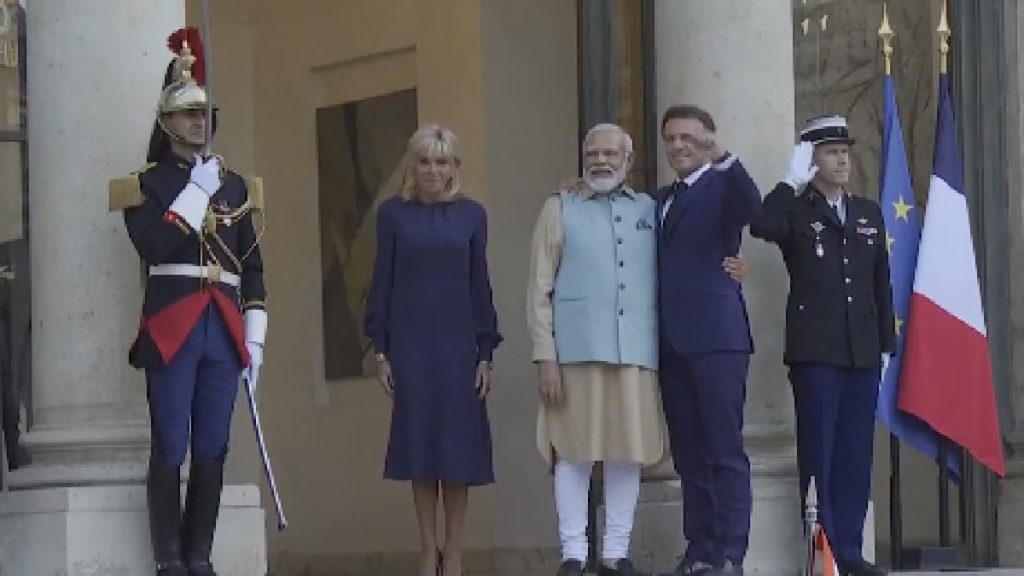 modi macron