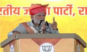 PM Modi in Sikar: लाल डायरी का जिक्र कर गहलोत सरकार पर बरसे पीएम मोदी, I.N.D.I.A पर भी किए चुन-चुन कर वार