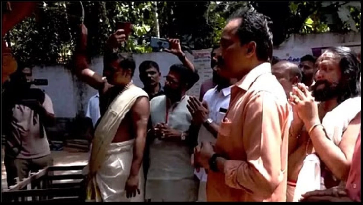 Kerala: चंद्रयान-3 की सफल लॉन्चिंग के बाद केरल के मंदिर पहुंचे ISRO प्रमुख सोमनाथ, मंदिर में की पूजा
