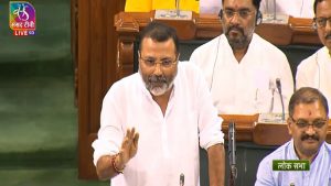 Parliament Monsoon Session: संसद में उठा ‘न्यूजक्लिक’ का मुद्दा, BJP सांसद का राहुल पर हमला, चीन के फंड से मोदी के खिलाफ माहौल बनाने का लगाया आरोप