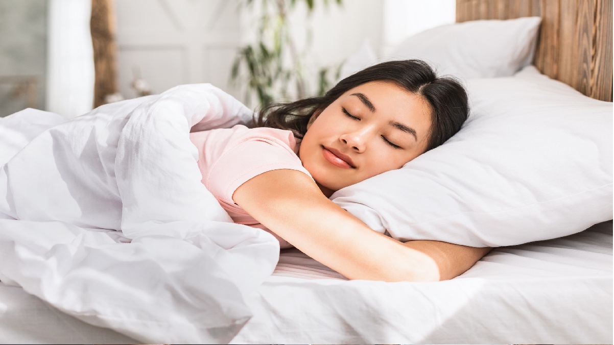 Yogasan For Sleep: सोने से पहले जरूर करें ये काम, बिस्तर पर पड़ते ही झटपट आएगी नींद