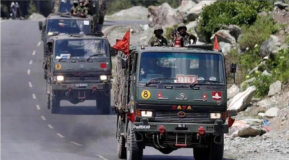 Indian Army: लद्दाख से बुरी खबर, सेना की गाड़ी खाई में  गिरी, जेसीओ और 8 सैनिकों की मौत