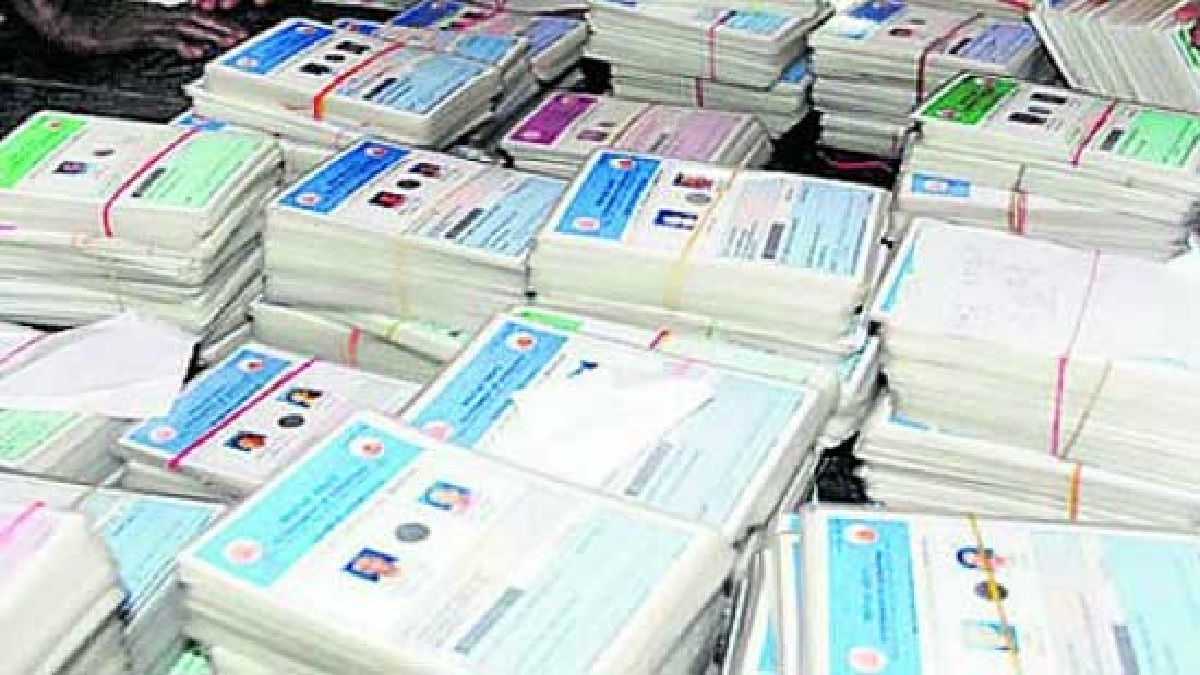 Karnataka: कर्नाटक में मृतक भी ले रहे थे गरीबी रेखा के तहत राशन!, घोटाला सामने आने के बाद 4.59 लाख कार्ड रद्द
