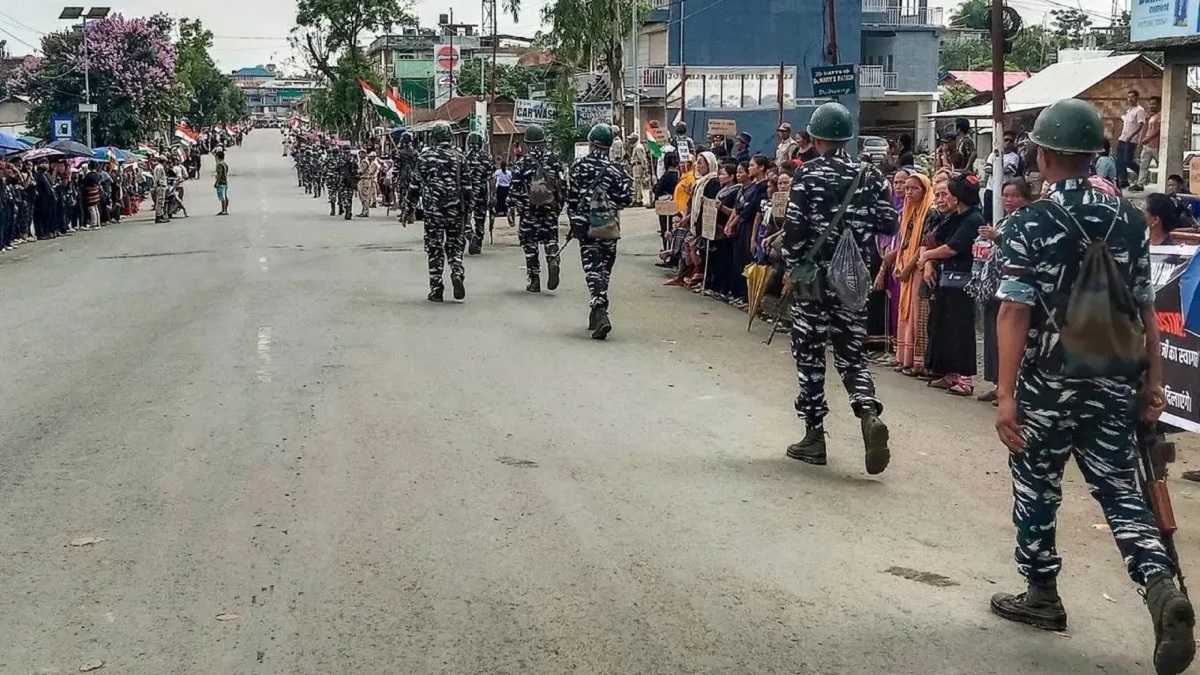 Manipur Violence: मणिपुर में हिंसा रोकने के लिए केंद्र ने और 10 कंपनी सुरक्षाबल किए तैनात, मैतेई और कुकी समुदाय के बीच इस वजह से टकराव