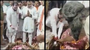Video: सनातन पर छिड़े विवाद के बीच यूपी के मंत्री सतीश शर्मा का वीडियो वायरल, शिवलिंग के अरघे में धोते दिखे हाथ, कांग्रेस हमलावर