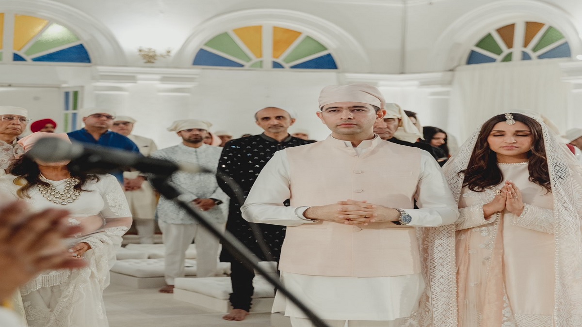 Parineeti Chopra-Raghav Chadha Wedding: शुरू हुईं राघव-परिणीति की शादी की रस्में, सामने आई की पहली फोटो, अरदास करते हुए आए नजर