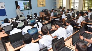 UP News: स्मार्ट होगी क्लास तो स्मार्ट होंगे छात्र, UP की शिक्षा प्रणाली में होगा बड़ा चेंज
