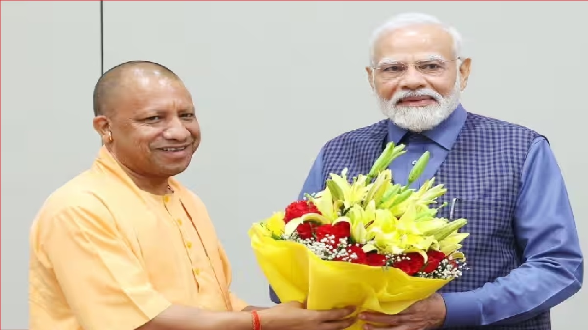 CM Yogi Meets PM Modi: सीएम योगी ने की पीएम मोदी से मुलाकात, सियासी गलियारों में हलचल तेज, होने लगी ऐसी चर्चाएं
