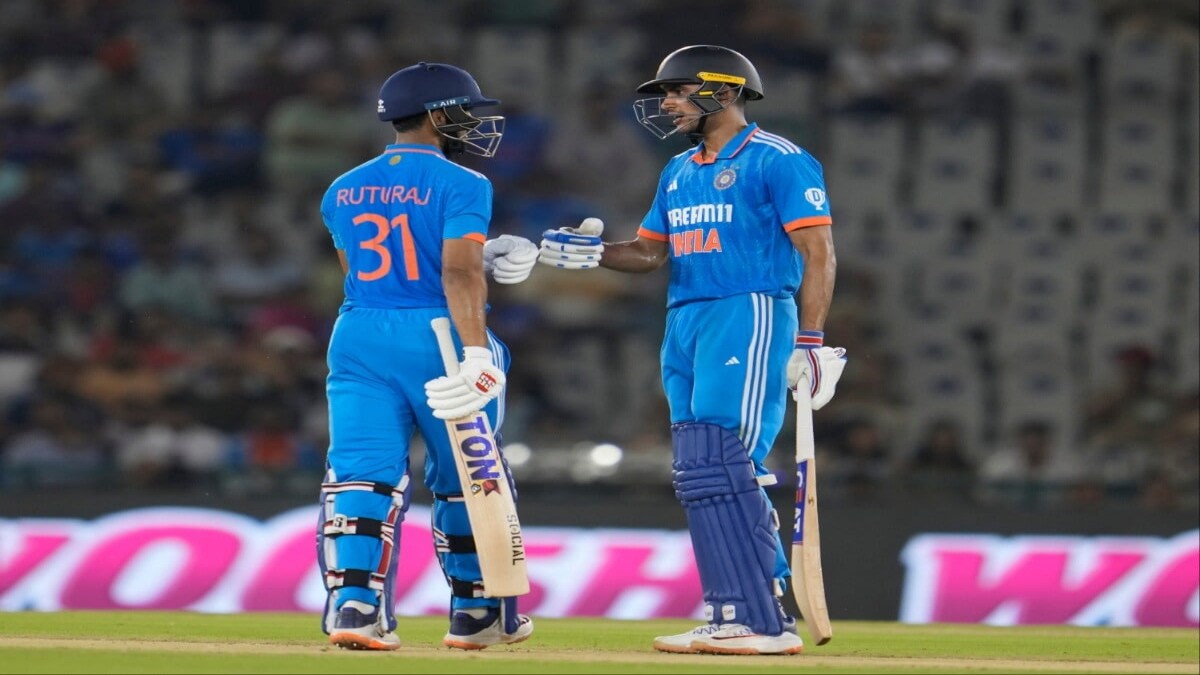 India vs Australia 1st ODI: पहले एकदिवसीय मुक़ाबले में कंगारू हुए भारतीय जमीन पर ढेर, भारत ने 5 विकेट से दी करारी शिकस्त