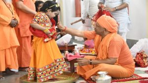 Gorakhpur News: CM योगी ने किया कन्या पूजन, कहा मातृ शक्ति के सशक्तिकरण पर सदैव रहा है सनातन का जोर