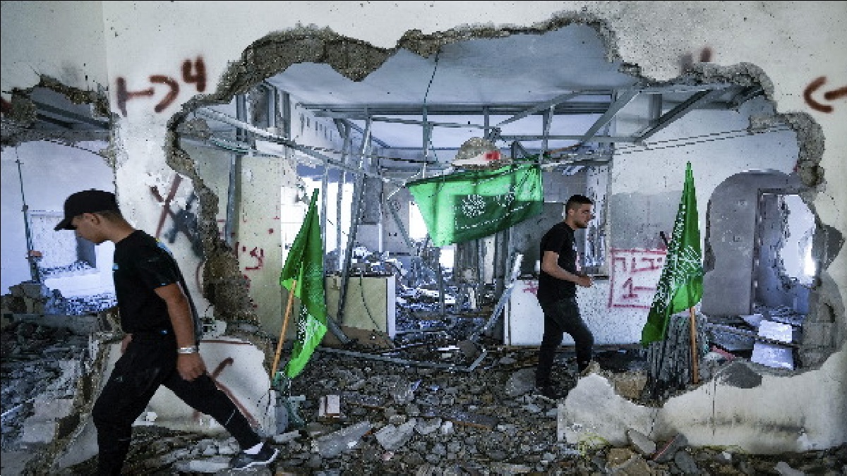 Israel-Hamas Conflict: इजराइल पर हमास के हमले के बीच सतर्क हुई भारत सरकार, नागरिकों के लिए एडवाइजरी जारी करते हुए कही ये बात