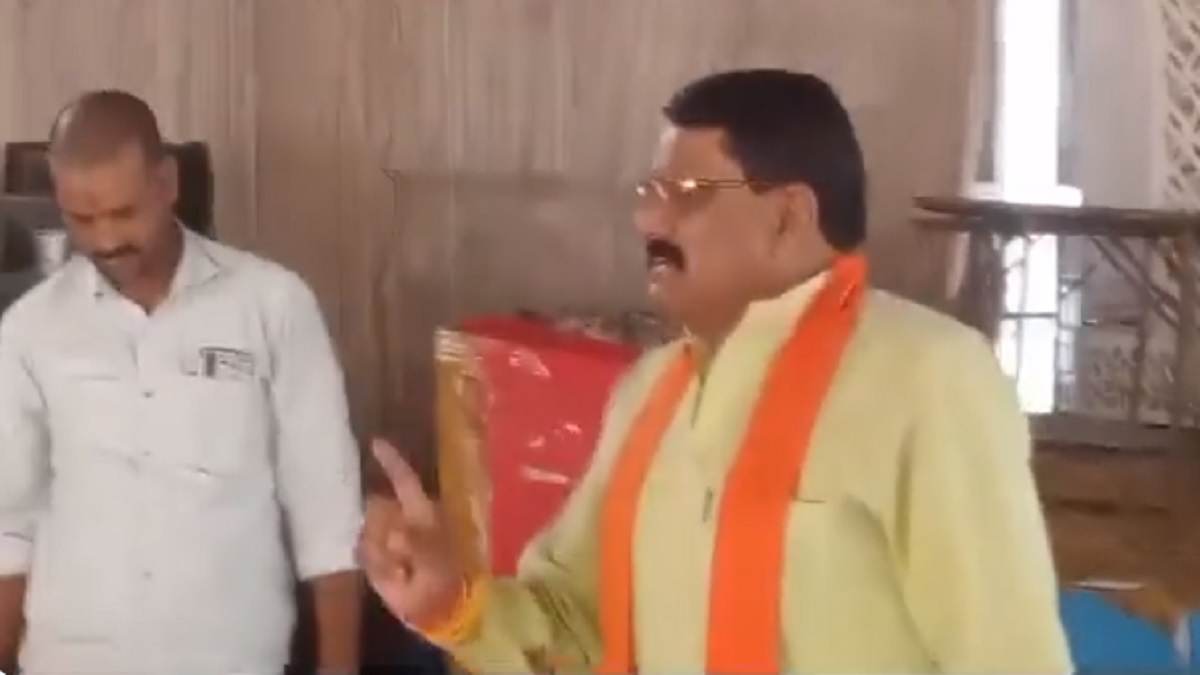 Watch Video: टिकट कटने पर BJP विधायक के छलके आंसू, बैठक में समर्थकों के सामने फूट-फूटकर रोए, वीडियो वायरल