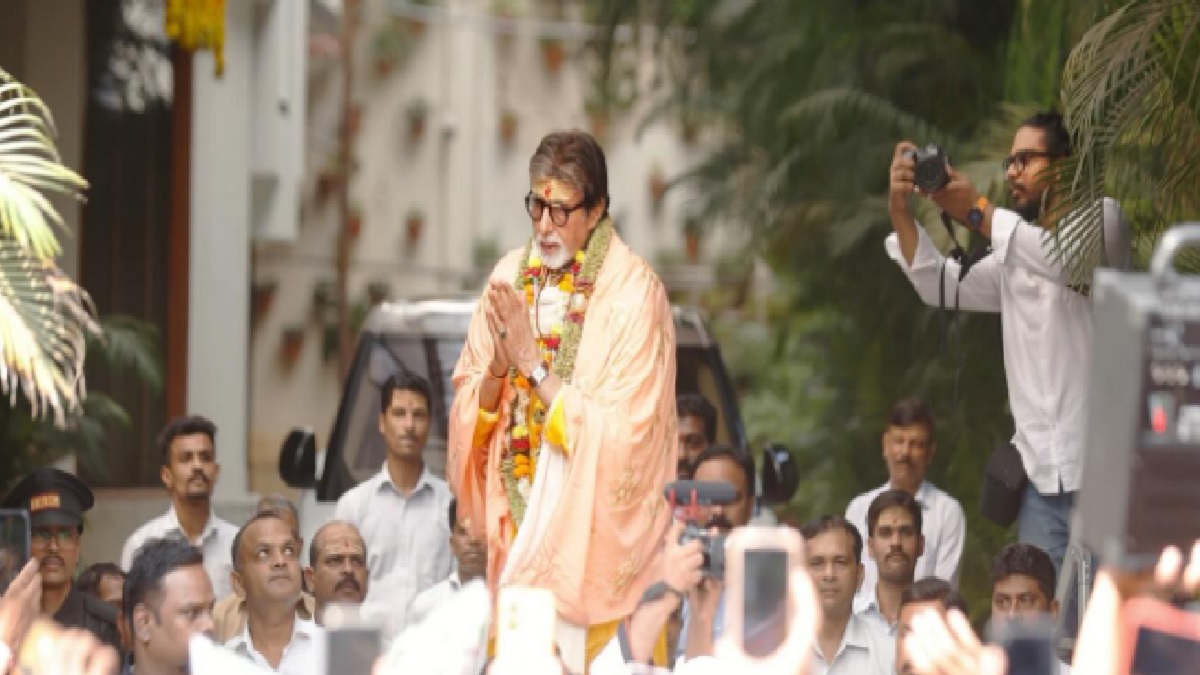Amitabh Bachchan: महानायक अमिताभ बच्चन ने हाथ जोड़ कर किया फैंस का धन्यवाद, कहा- ‘इस प्यार का कर्ज उतारना किसी भी…’