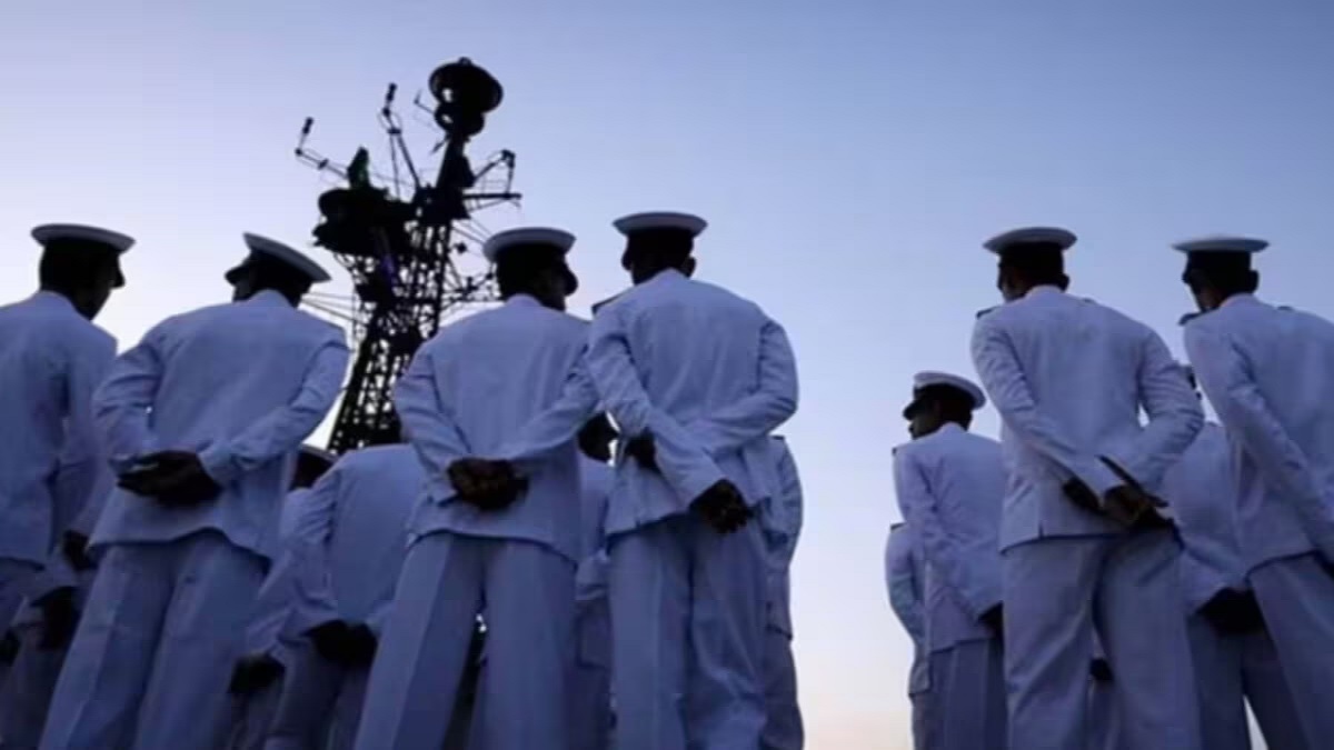 Qatar Releases Navy Officers: मोदी सरकार की बड़ी कूटनीतिक जीत, कतर ने मौत की सजा पाने वाले 8 पूर्व भारतीय नौसैनिकों को रिहा किया