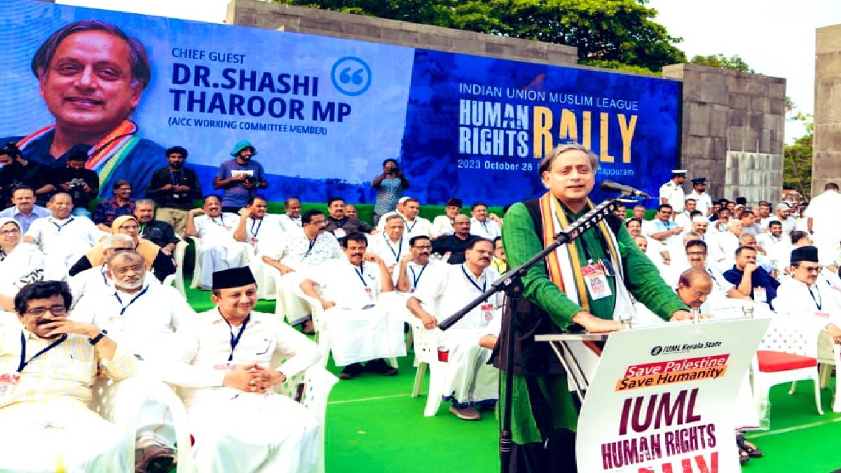 shashi tharoor in iuml rally