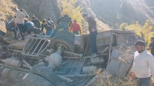 Jammu Kashmir Accident: डोडा में बड़ा सड़क हादसा, यात्रियों से भरी बस खाई में गिरी, 30 से ज्यादा की मौत