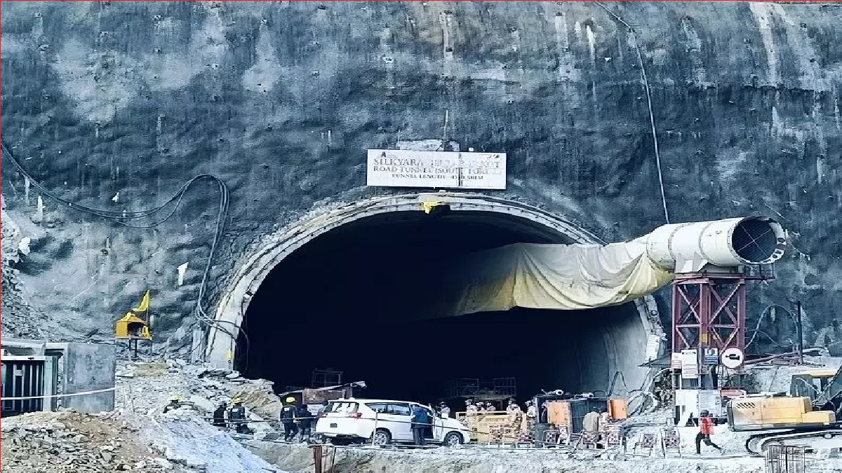 Uttarkashi Tunnel Rescue: उत्तरकाशी की सुरंग में 17 दिन से फंसे 41 मजदूरों को बचाने के लिए प्रकट हुए भोलेनाथ!, देखिए ये Video