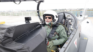 PM Flies In Tejas: PM मोदी ने भरी हवाओं से बात करने वाले तेजस विमान में उड़ान, जानिए क्या कहा?