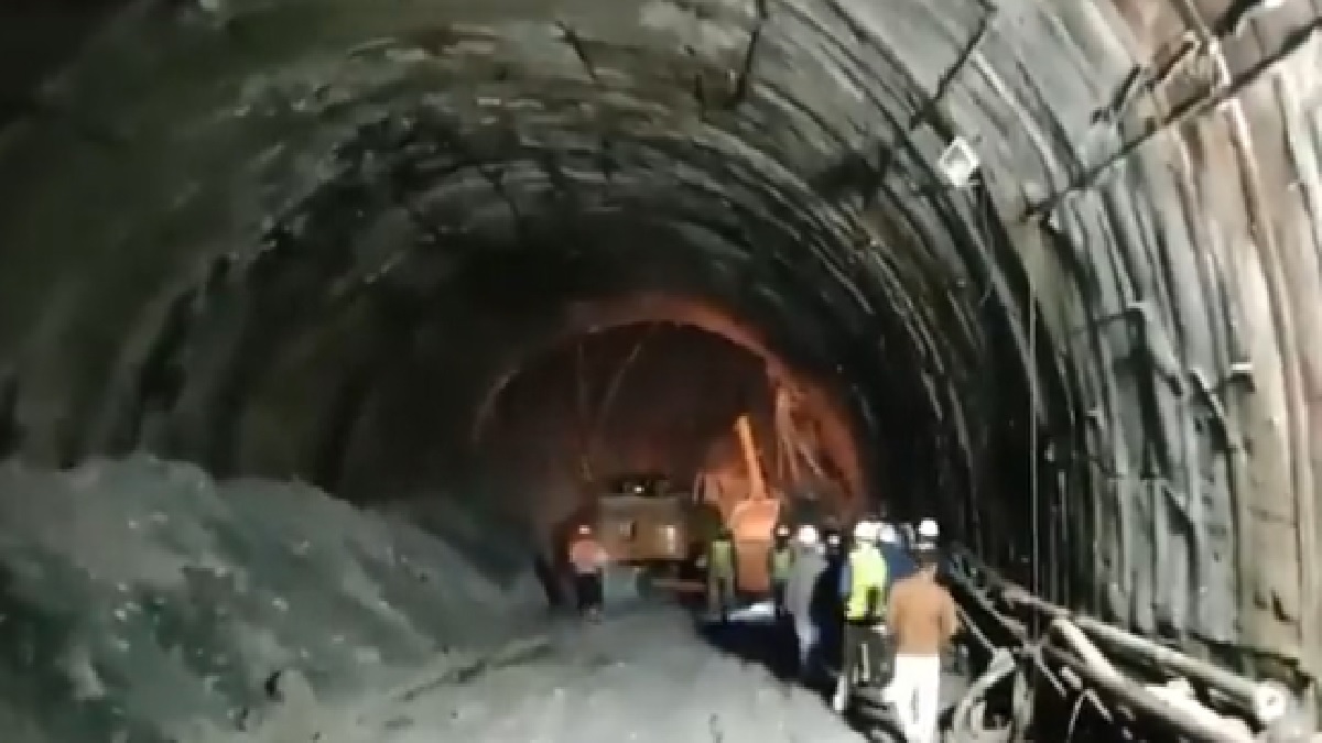 Uttarakhand Tunnel Collapse: उत्तराखंड की सिलक्यारा सुरंग से 10 दिन बाद भी  नहीं निकाले जा सके हैं 41 मजदूर, जानिए अब कैसे चल रही बचाने की कोशिश, 41  laborers could not be