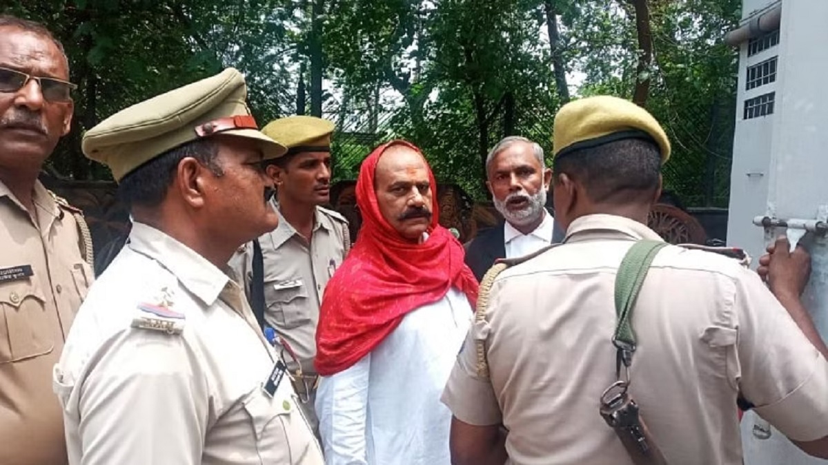 Vijay Mishra: MP-MLA कोर्ट ने बाहुबली पूर्व विधायक विजय मिश्रा को सिंगर से रेप केस में सुनाई 15 साल की सजा, जुर्माना भी लगाया गया