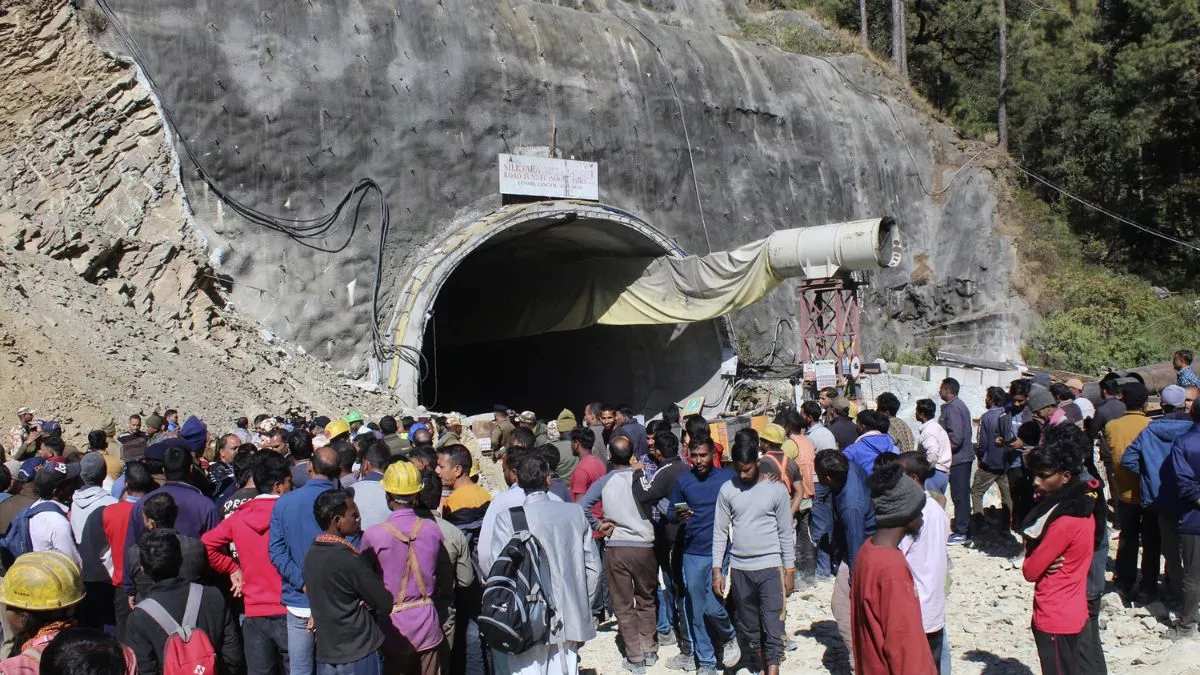 Uttarakhand Tunnel Resque: उत्तराखंड की सिलक्यारा सुरंग में 41 मजदूरों के फंसे होने का आज 15वां दिन, ऑगर मशीन खराब होने के बाद अब ये है बचाव का रास्ता