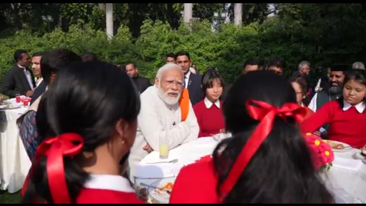 PM Modi: क्रिसमस के बाद प्रधानमंत्री मोदी ने ईसाई बच्चों के साथ की बातचीत.. बोले, “मेरा ऑफिस अल्टीमेट टेस्ट में हुआ पास”