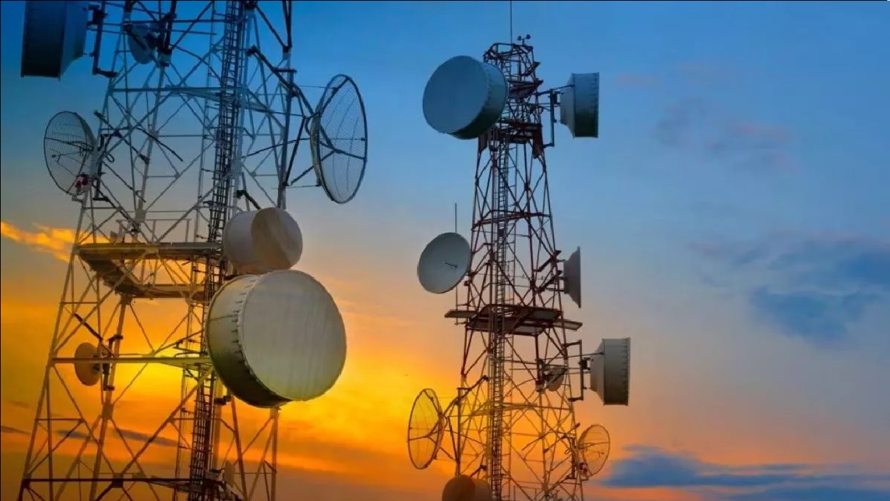 Telecom Bill 2023: केंद्र सरकार ने लोकसभा में पेश किया नया टेलीकॉम बिल, अब होंगे ये बड़े बदलाव