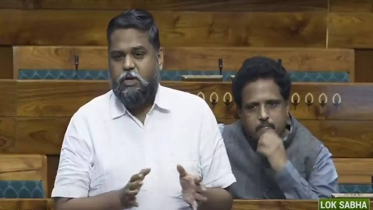 Parliament Winter Session: हिंदी भाषी राज्यों को ‘गोमूत्र बेल्ट’ कहने पर बढ़ा सियासी विवाद तो बैकफुट पर विपक्ष, DMK सांसद सेंथिलकुमार ने संसद में मांगी माफी