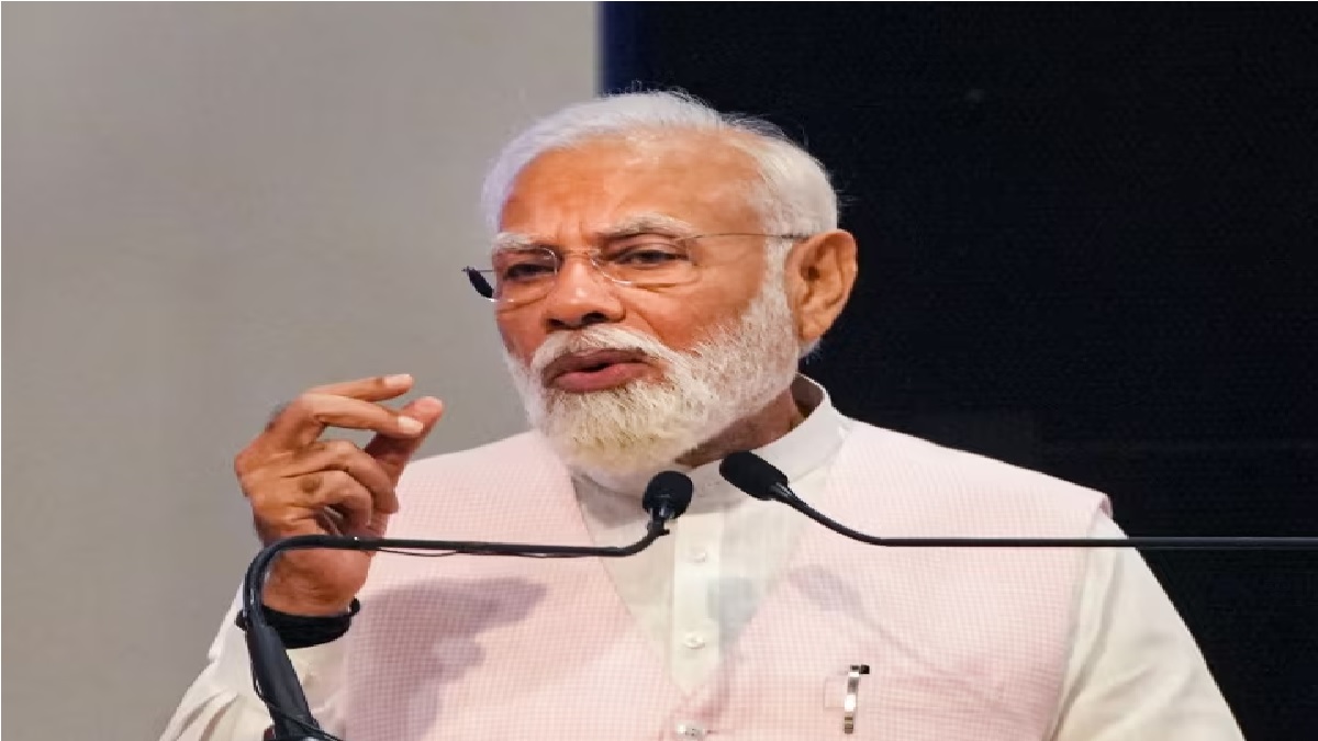 PM Modi: शुरू से ही PM मोदी का तकनीक से रहा लगाव, सामने आई ये वर्षों पुरानी तस्वीर, तो सोशल मीडिया का माहौल हुआ गुलज़ार