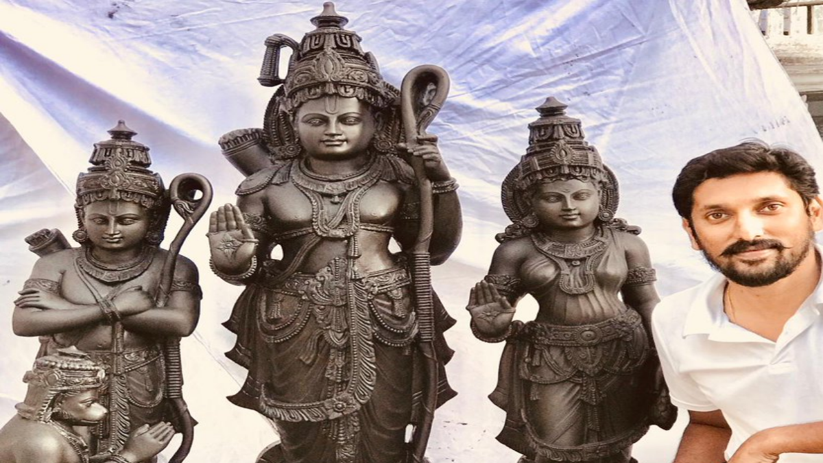 Ram Mandir Inauguration : फाइनल हो गई राम मंदिर में प्राण प्रतिष्ठा के लिए रामलला की मूर्ति, केंद्रीय मंत्री प्रह्लाद जोशी ने साझा की तस्वीरें