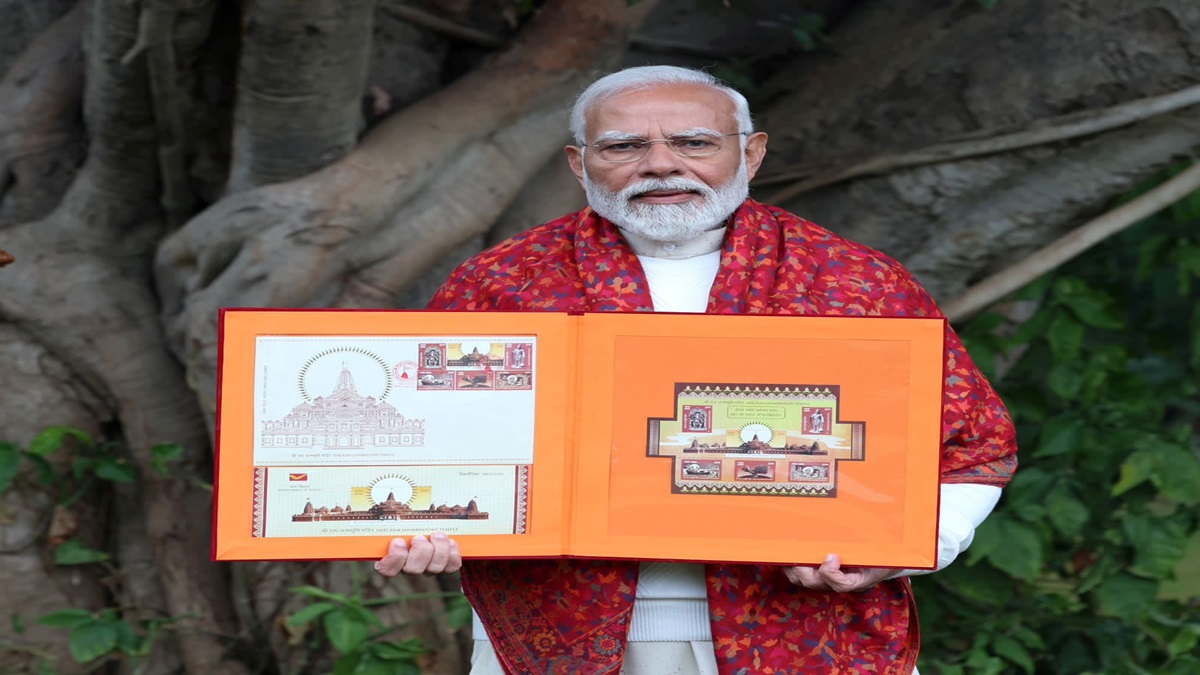 Ayodhya Ram Temple: प्राण प्रतिष्ठा से पहले PM मोदी ने राम मंदिर पर किया डाक टिकट जारी, भगवान हनुमान, गणेश समेत इनकी है दिव्य छवि